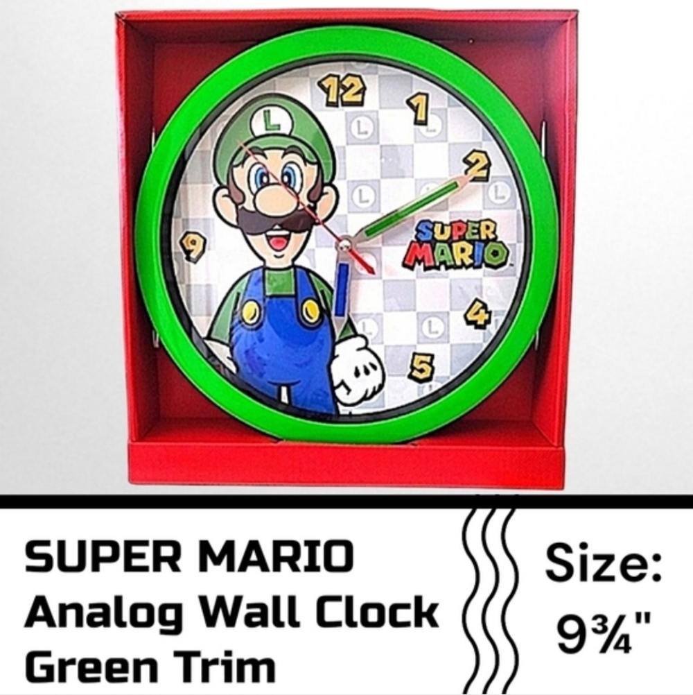 Super Mario Analog Wall Clock with Green Trim - Picture 5 of 5